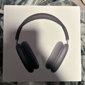 Apple Over-Ear Headphones in Black